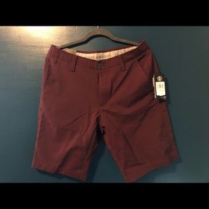 Men’s UA Golf shorts NWT